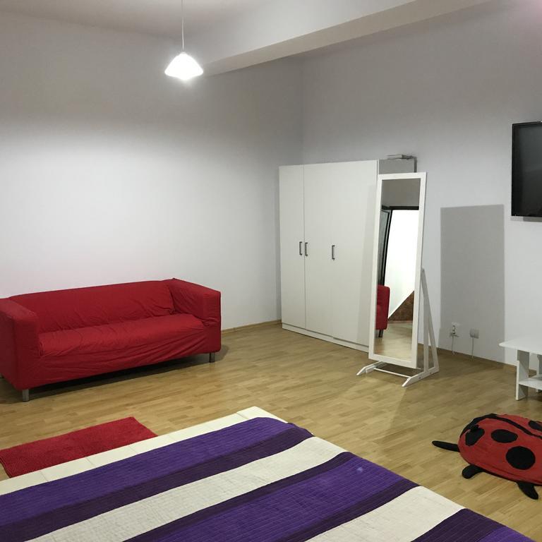 Central Park Studios Букурещ Екстериор снимка