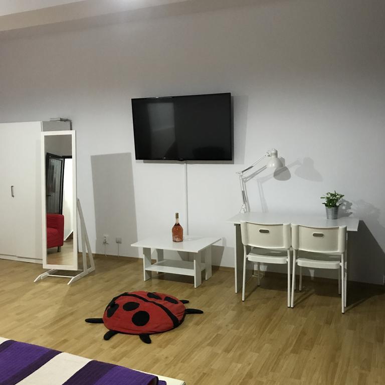 Central Park Studios Букурещ Екстериор снимка