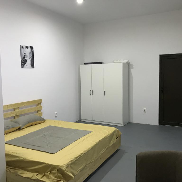 Central Park Studios Букурещ Екстериор снимка