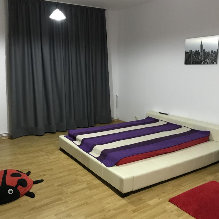 Central Park Studios Букурещ Екстериор снимка