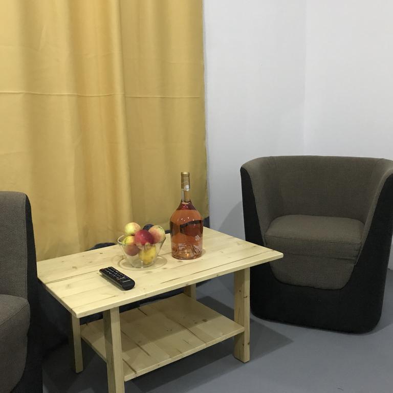 Central Park Studios Букурещ Екстериор снимка